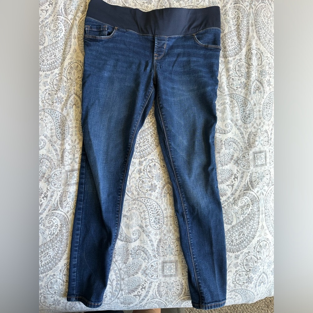 Maternity jeans old navy size 8